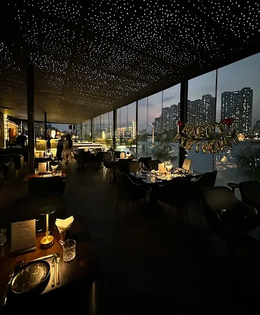 드디어 친구들이랑 Hoshiyo Dining Lounge 다녀왔어요 🍷
분위기 너무 좋고 음식도 정말 맛있었어요 😍
특히 시그니처 메뉴는 꼭 드셔보세요!
데이트나 친구 모임 장소로 완전 추천합니다 💕

주소: 22 Đường 29, Phường An Khánh, Thủ Đức, Thành phố Hồ Chí Minh



#호시요다이닝라운지  ... | Nguyenng