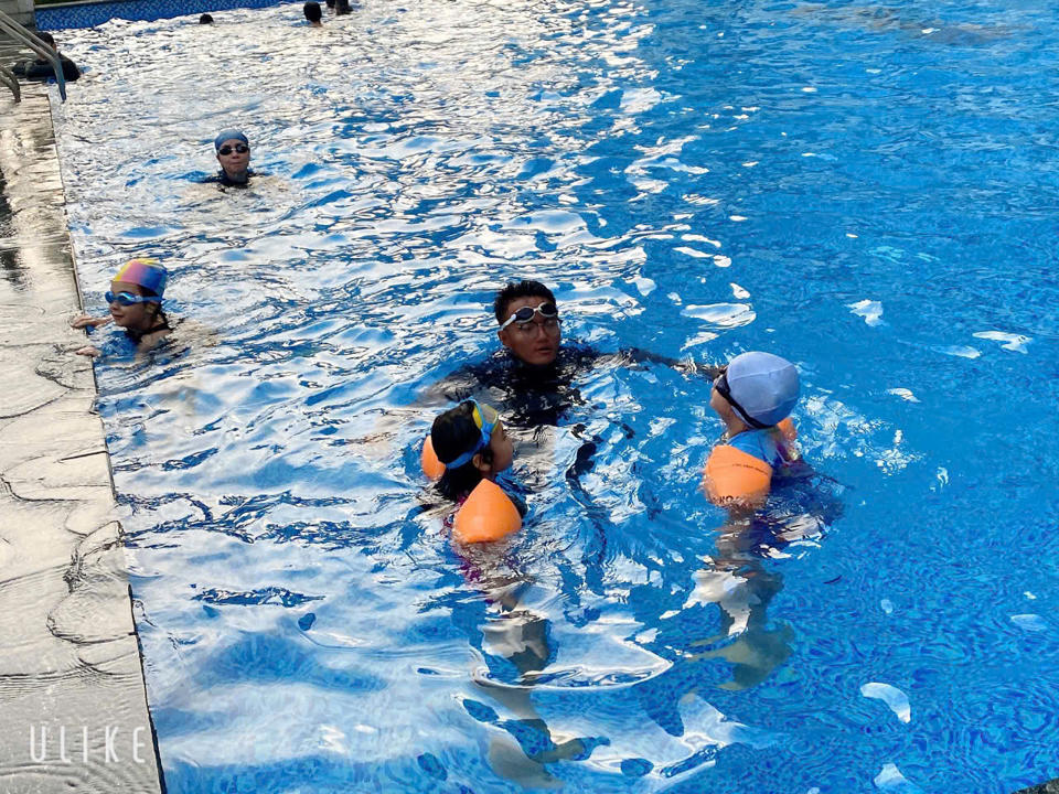 Home swimming lessons