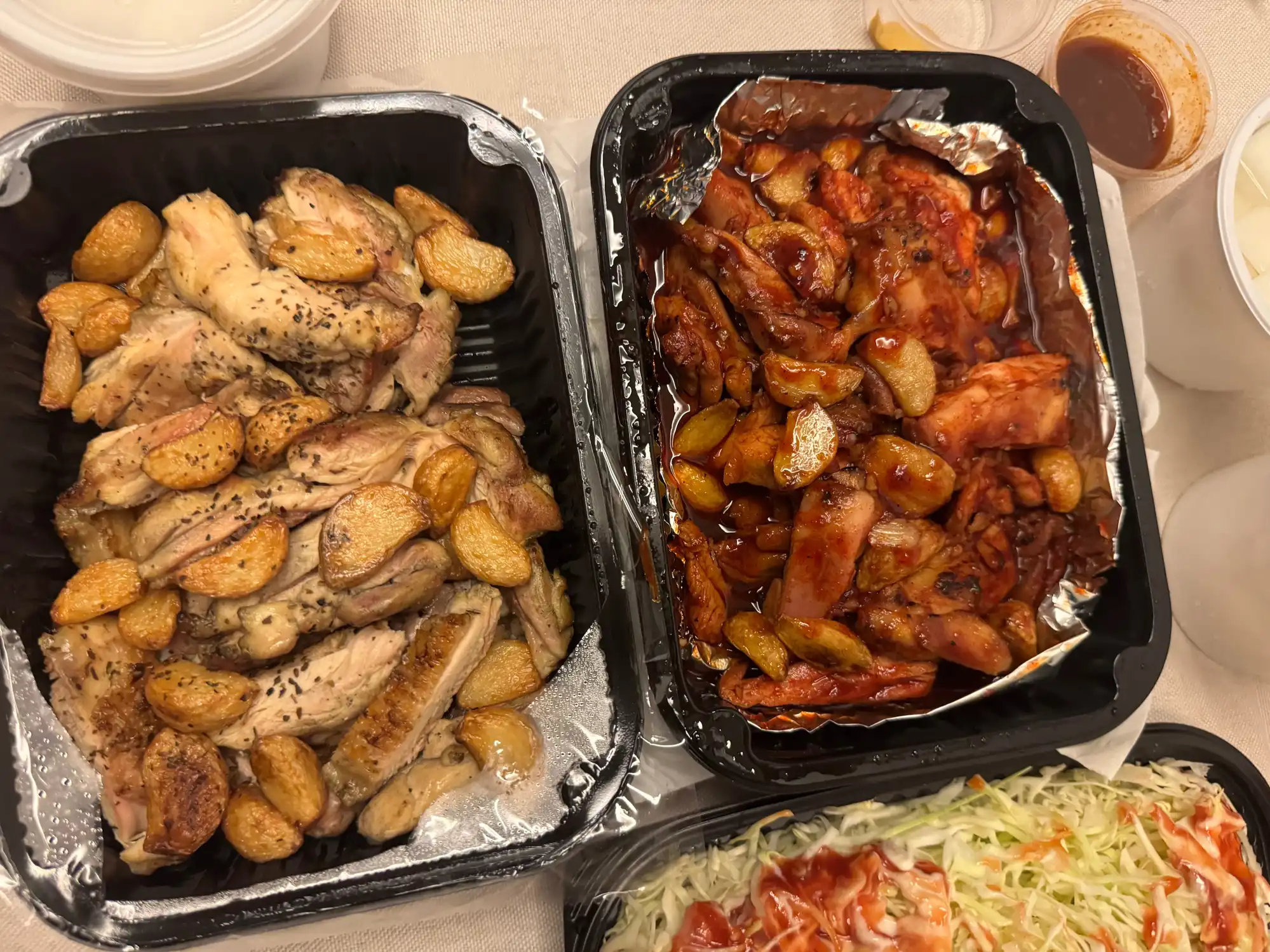 어제 구운치킨 맛집 찾았어요.. 치킨무맛은 아쉬웠지만 숯불맛 가득하구.... 후라이드 치킨은 아직 정착못했는데 맛집있음 추천해주세요! 🤓 | Stella