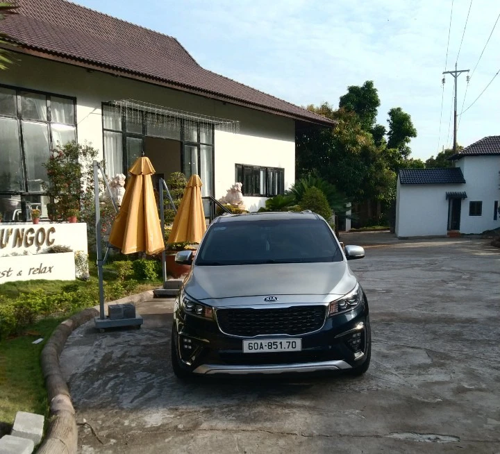 베트남 여행 차량 렌트 서비스 – 편안하고 안전한 여행을 위한 최고의 선택!
베트남에서 편안하고 안전한 여행을 원하시나요? 저희는 호치민 시티를 중심으로 다양한 관광지를 연결하는 전문 차량 렌트 서비스를 제공합니다.
🚐 제공 차량 종류
•	✅ 7인승 차량 (예: Kia Carnival)
•	✅ 9인승 리무진
•	✅ 16인승 미니버스
모든 차량은  ... | ThanhNguyen