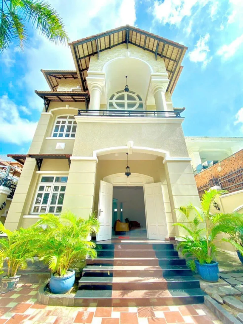 GEM VILLA - VILLA FOR RENT IN THAO DIEN DISTRICT 2