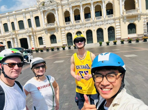 VIRTUAL TOUR EXHAUSTING AT HO CHI MINH CITY WITH TOURIST GUIDE NGUYEN PHI HAI