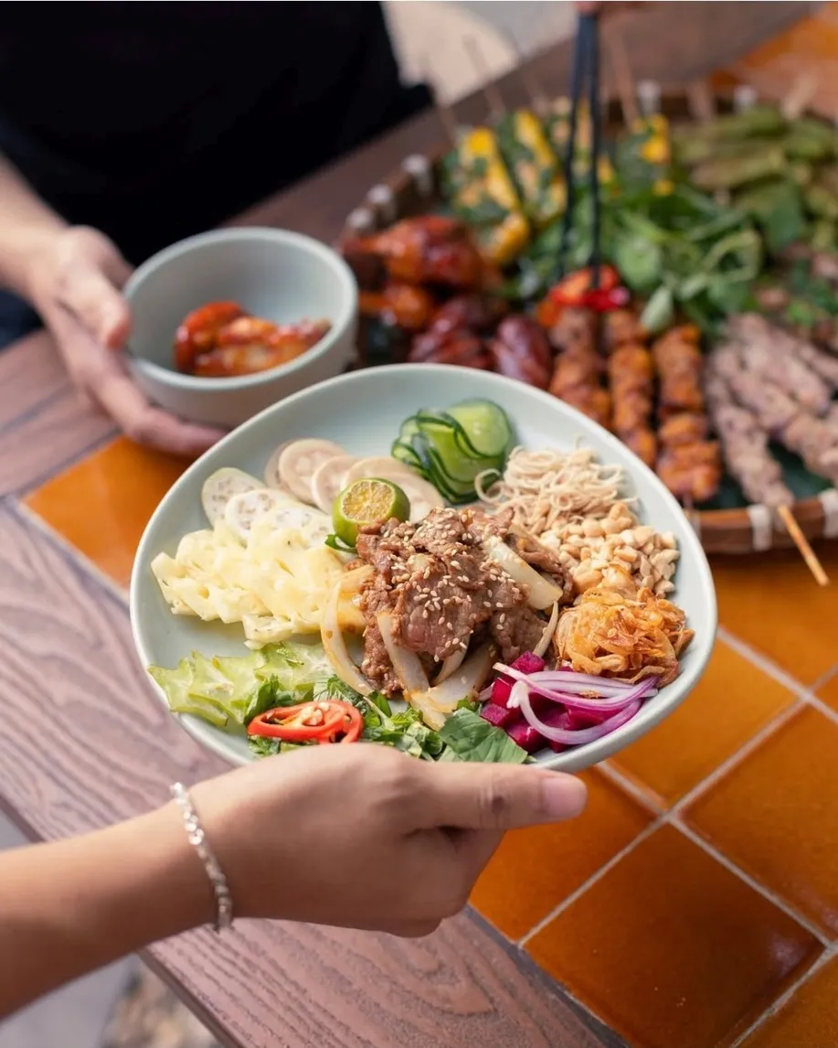 Nam Mê Kitchen & Bar - all