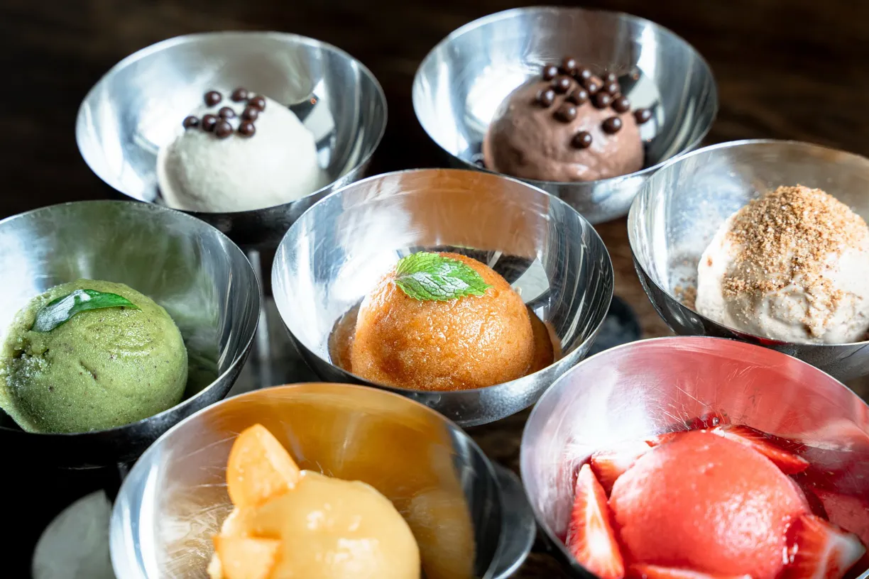 퀸스 사이공 - all