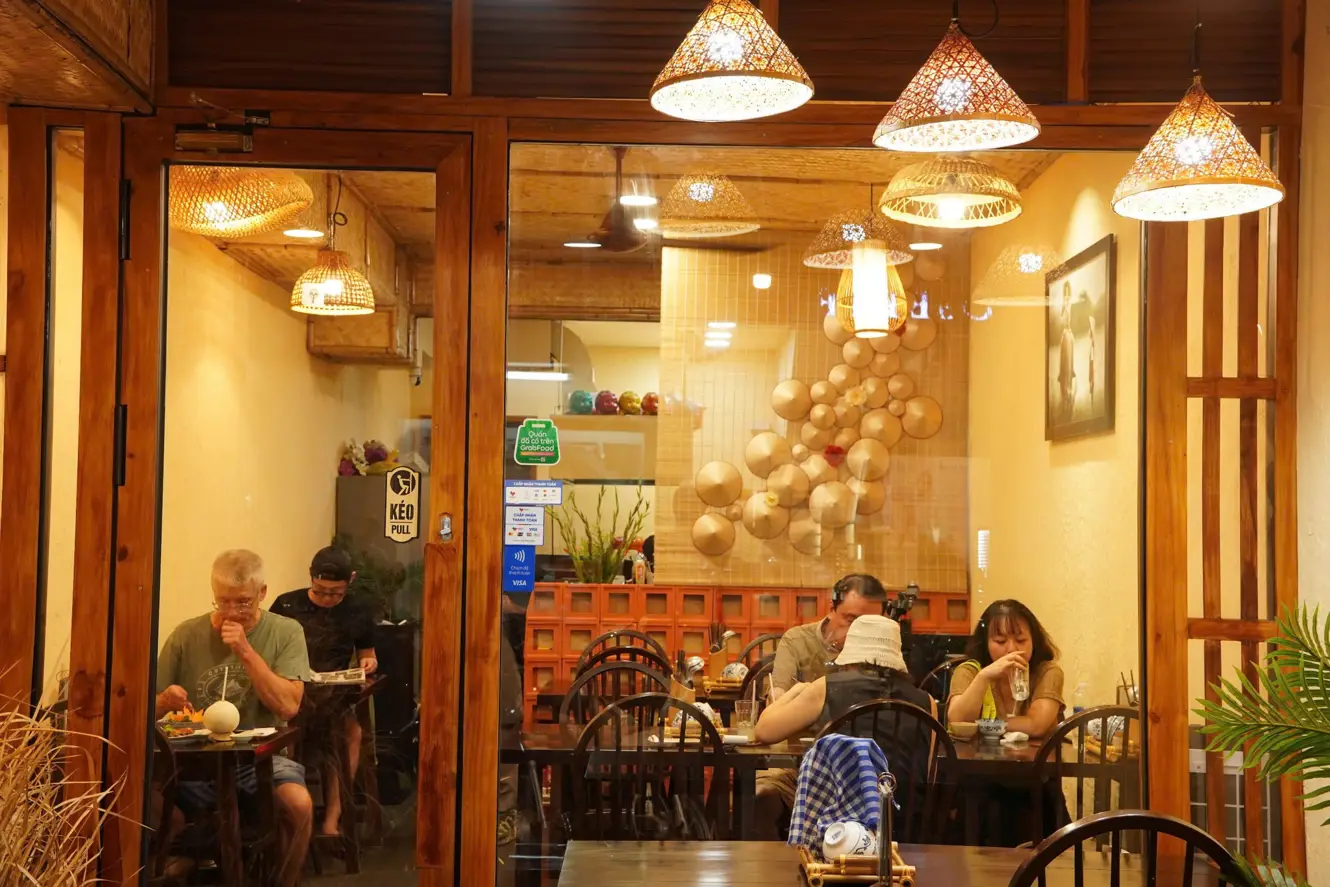 XÈO Restaurant - all