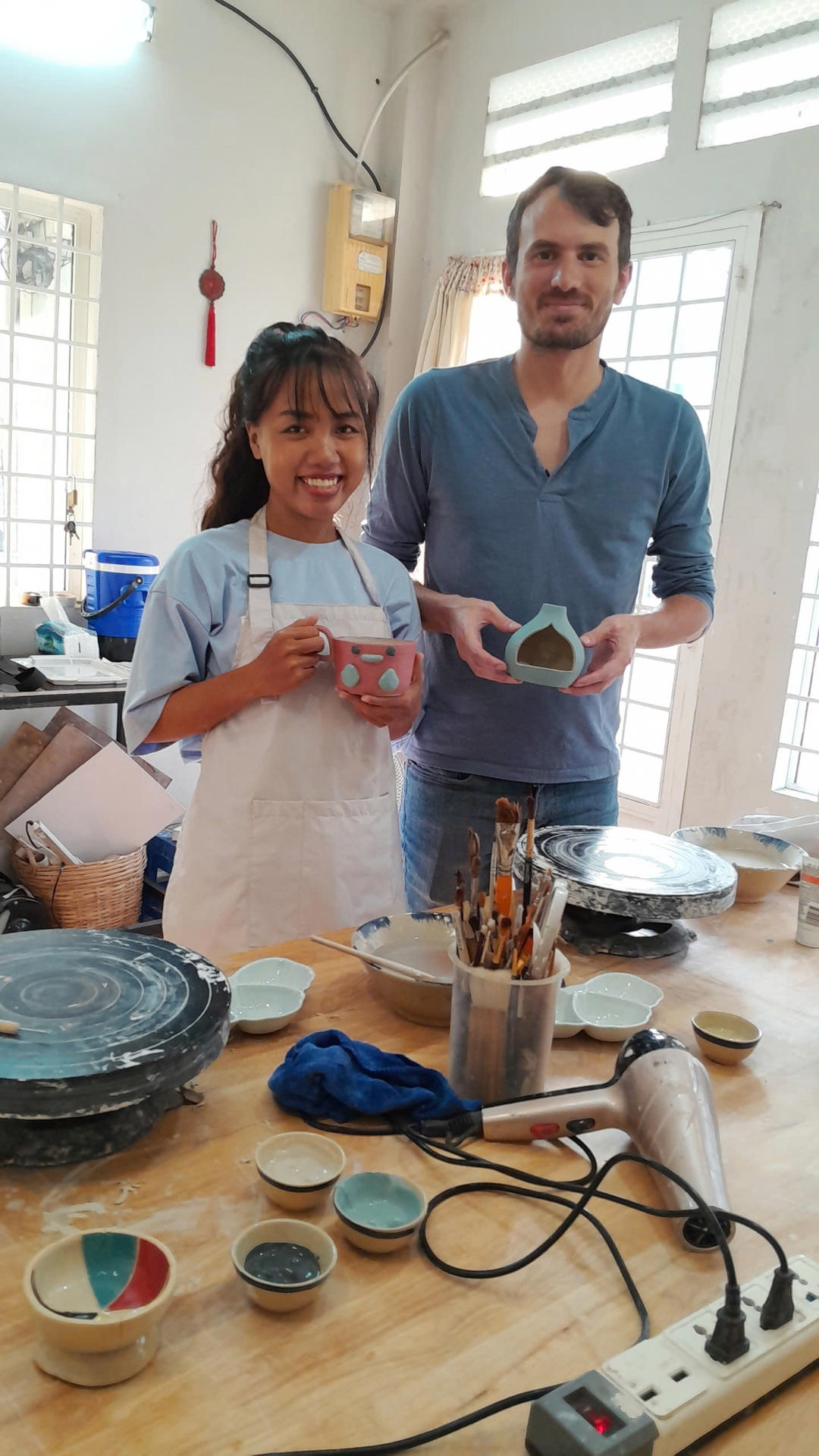 Enjoy a fun pottery experience and take home your creation in just 3 hours!