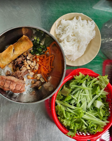 Kieu Bao Grilled Pork Noodles - all