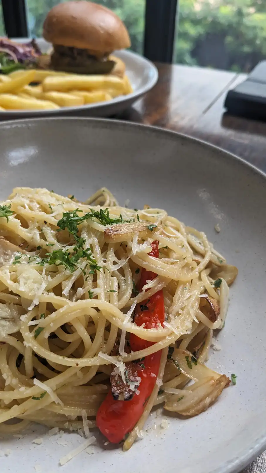 Have a specialty coffee and garlic oil pasta (aglio olio) for brunch 
Location: The workshop coffee - 27 Ngo Duc Ke, District 1 | Quan_Nguyen