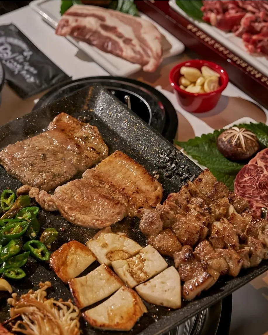 팔색삼겹살 - all