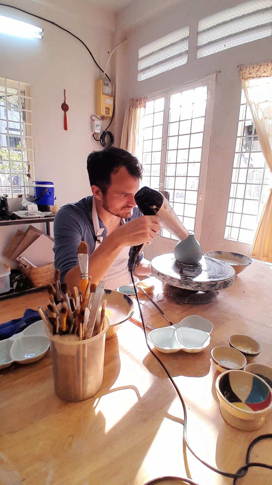 Enjoy a fun pottery experience and take home your creation in just 3 hours!