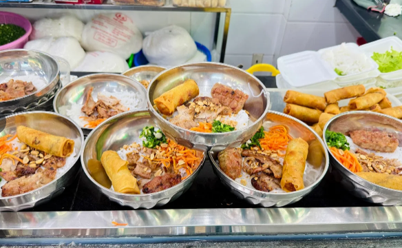 Kieu Bao Grilled Pork Noodles - all