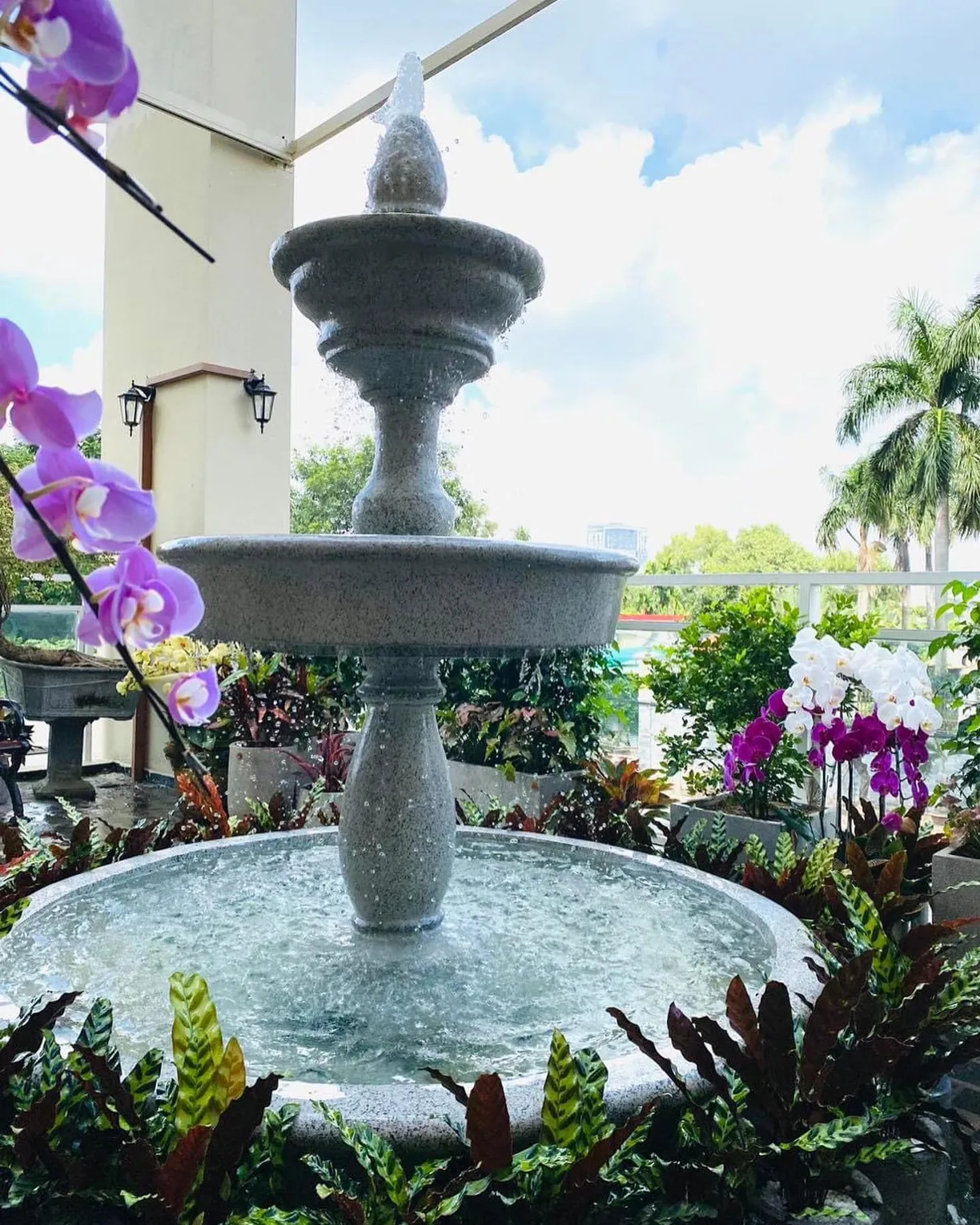 La Fontaine French Bistrot - all