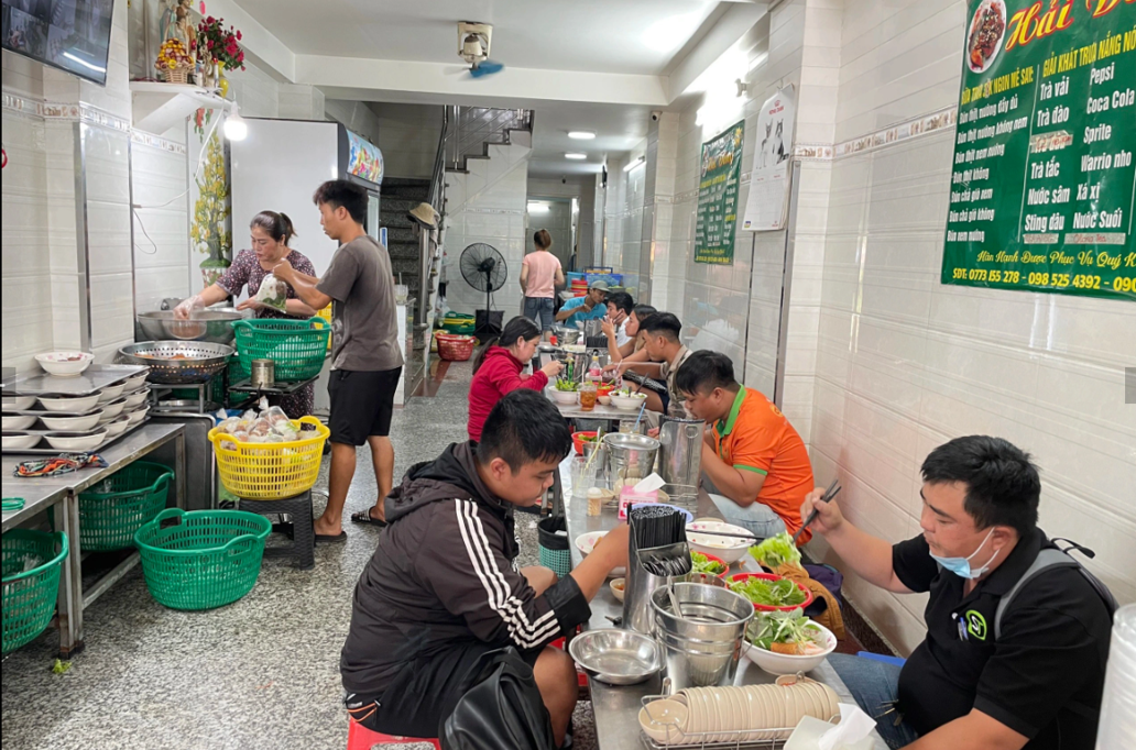 Hai Dang – Chan Hung Grilled Pork Vermicelli (Bún Thịt Nướng) - all