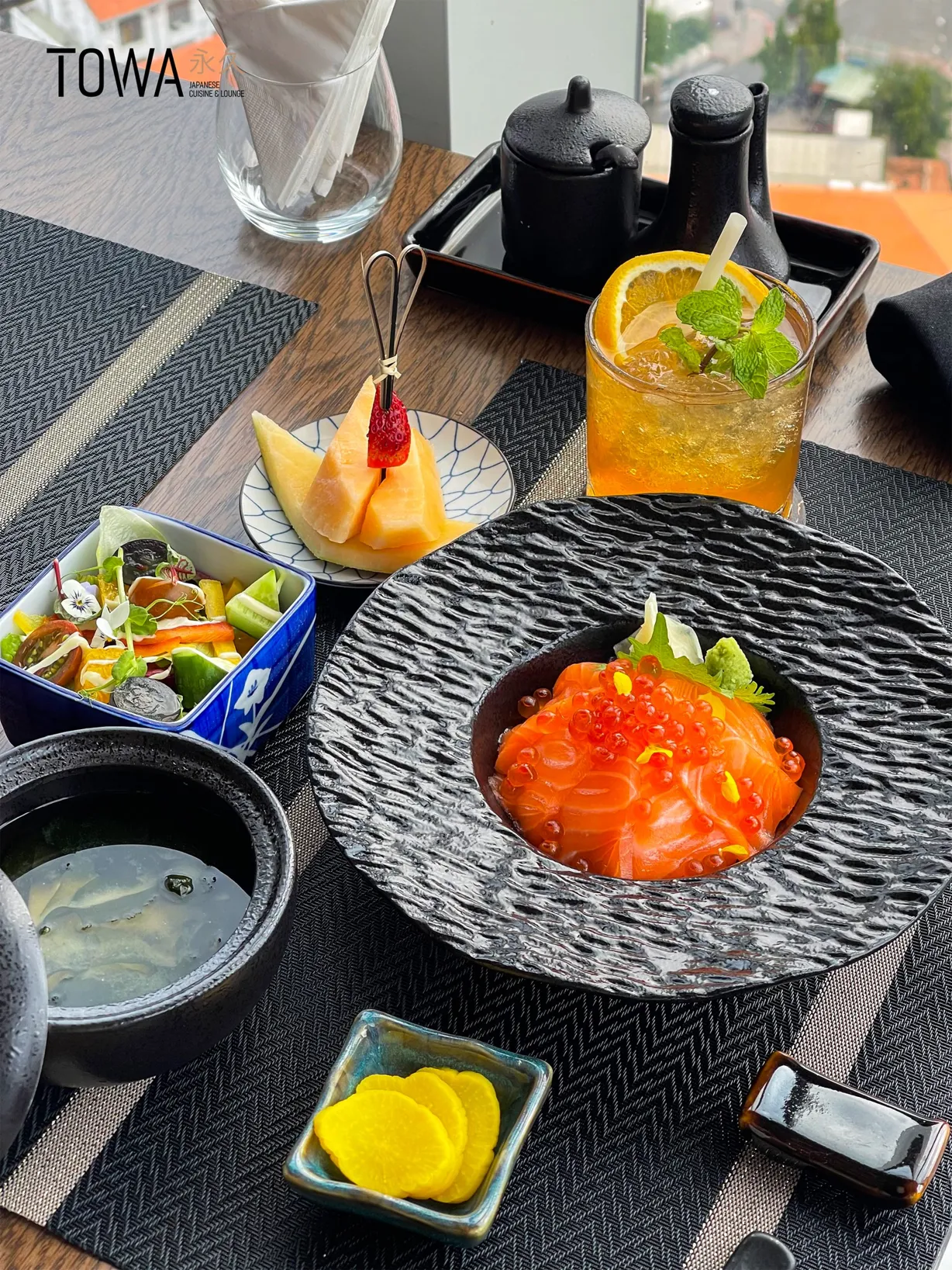Towa - Japanese Cuisine & Lounge - 5