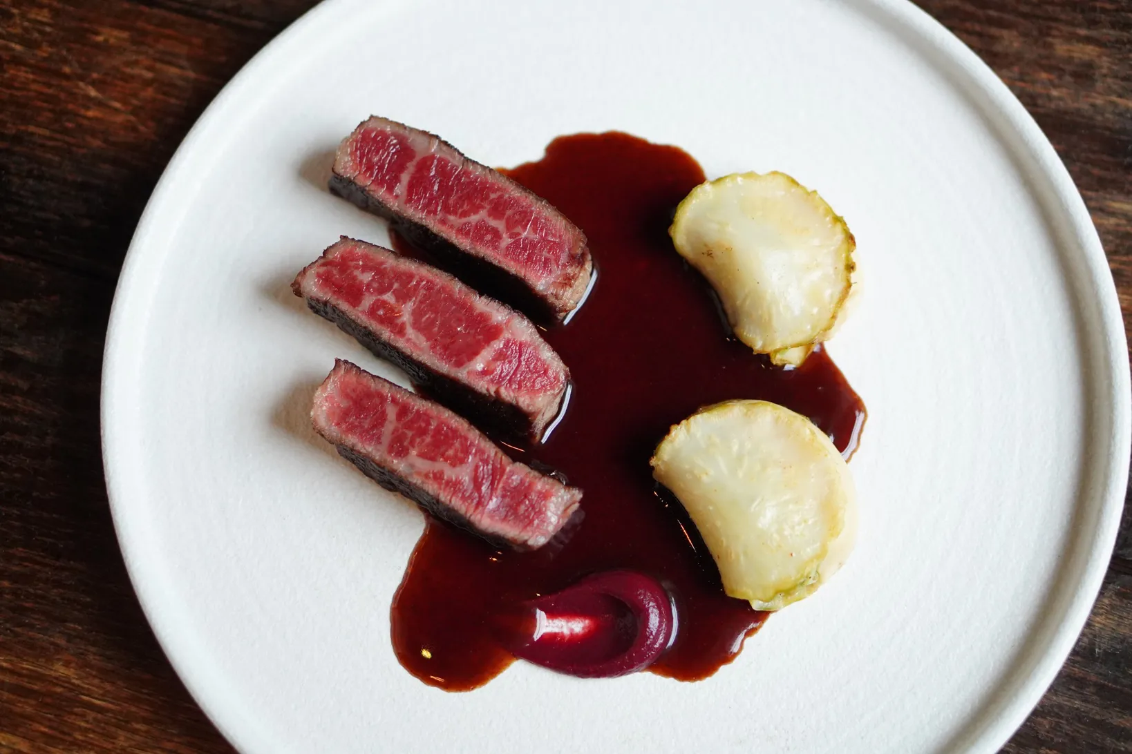 퀸스 사이공 - 1