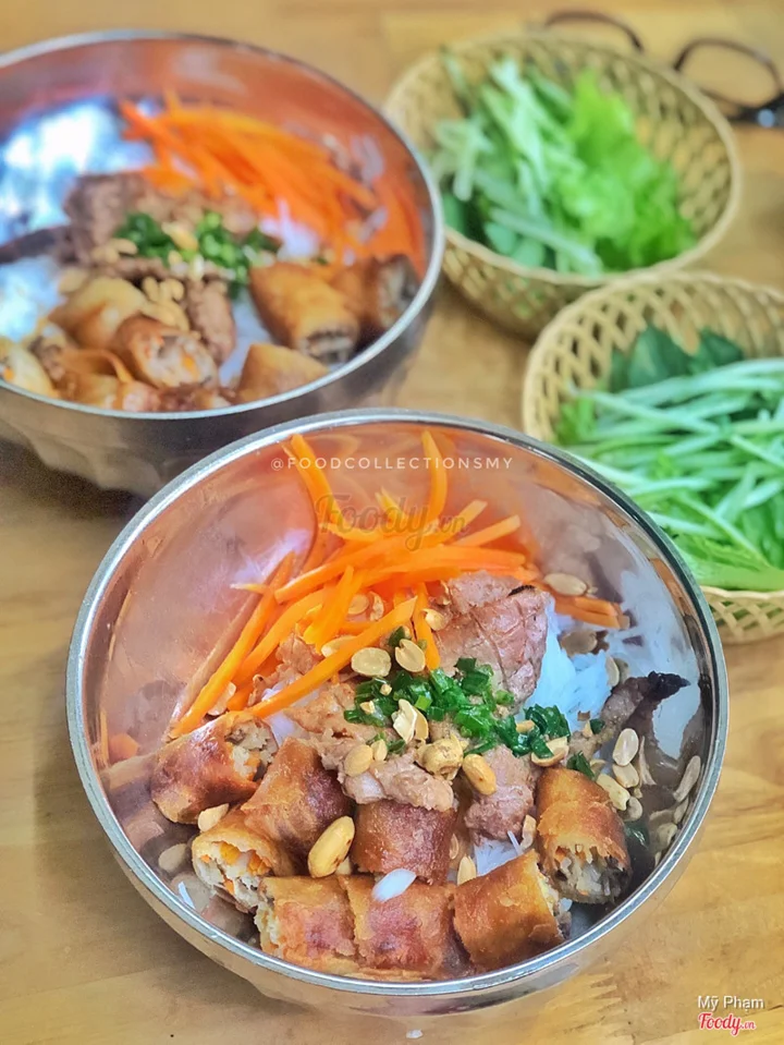 339 Vietnamese Grilled Pork Noodle - all