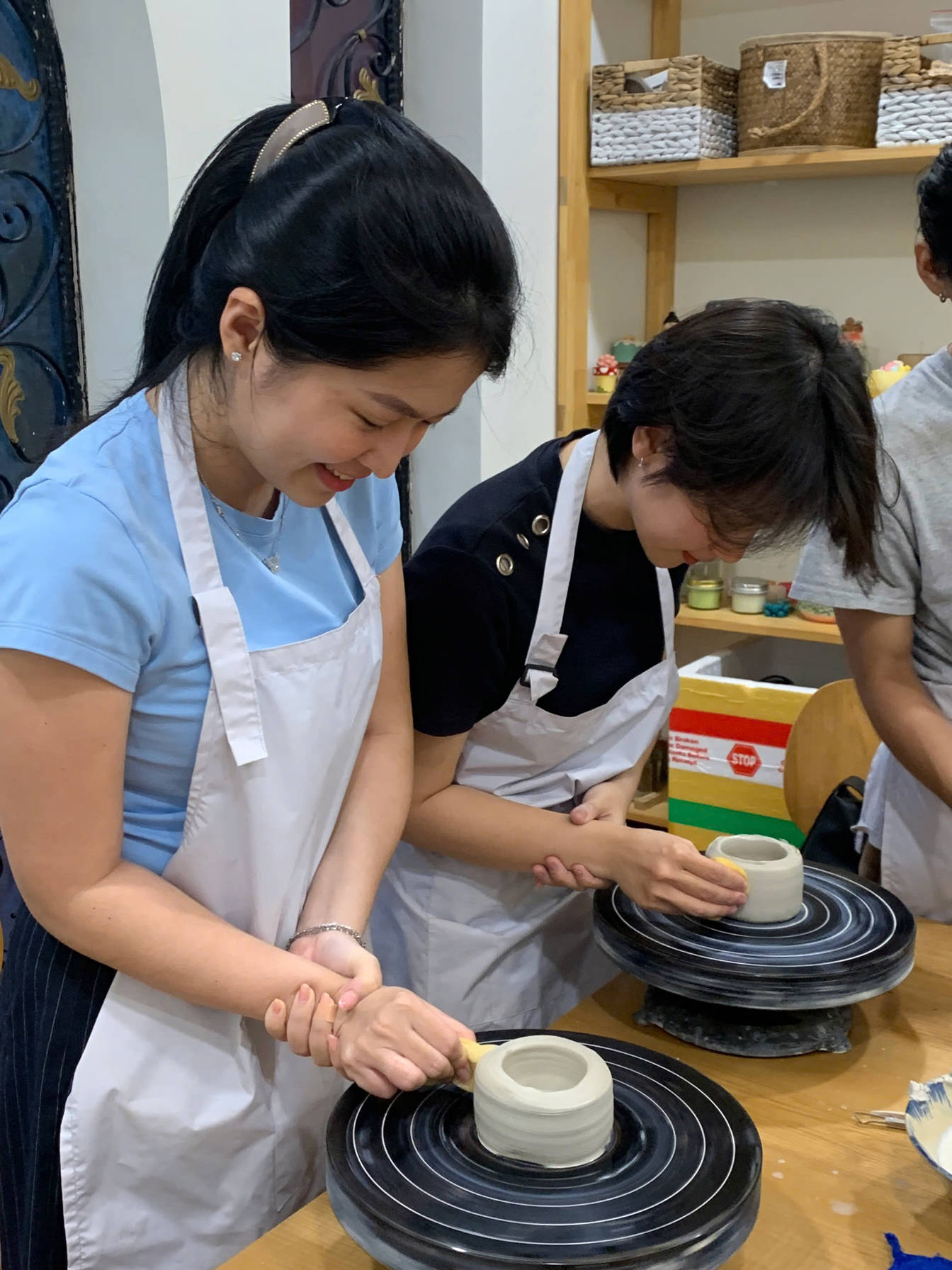 Enjoy a fun pottery experience and take home your creation in just 3 hours!