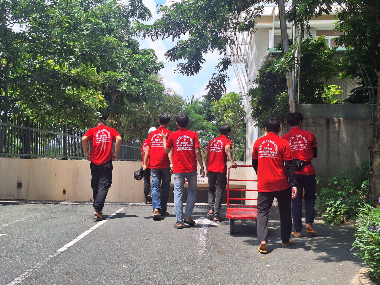 Thanh Hung - convenient, safe and fast full-package moving service