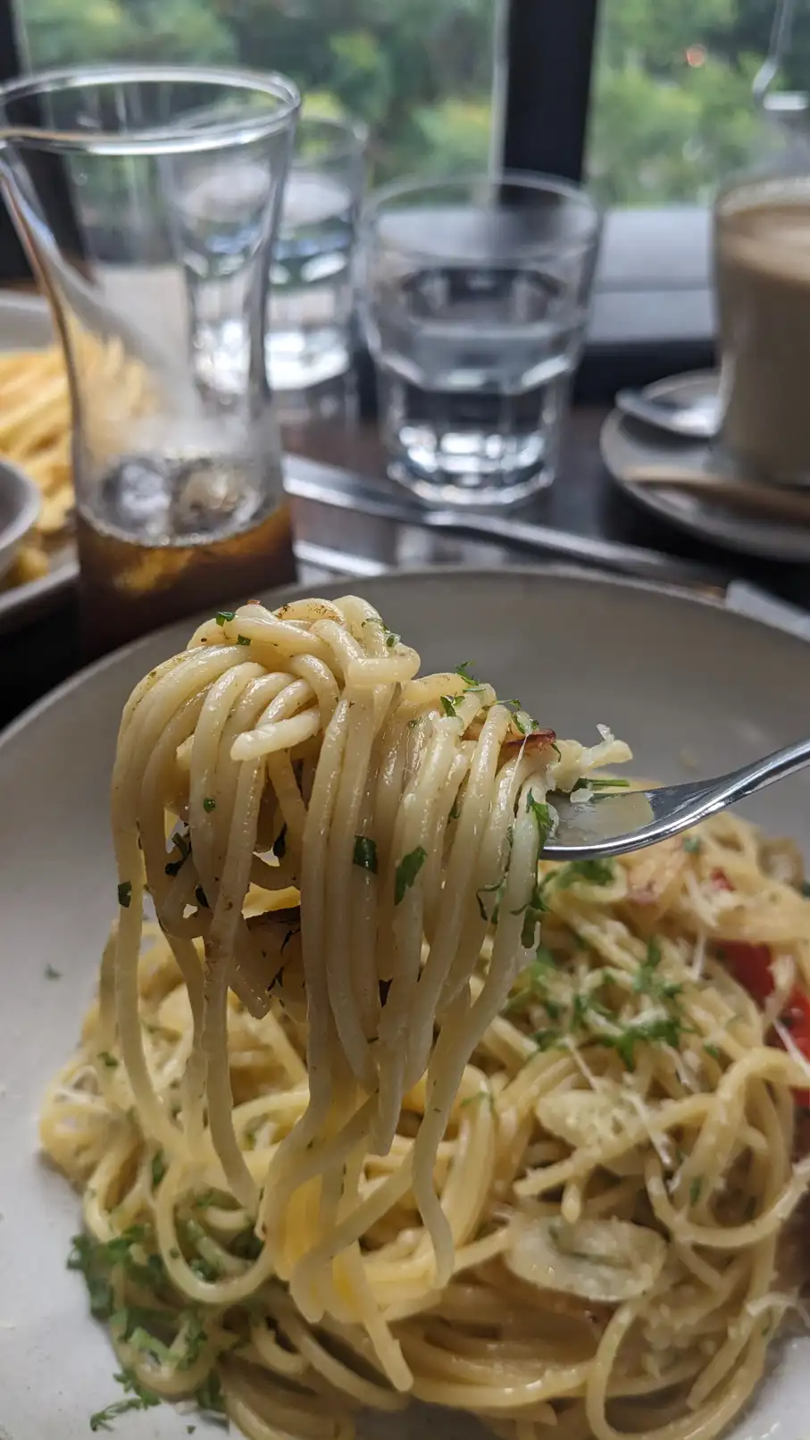 Have a specialty coffee and garlic oil pasta (aglio olio) for brunch 
Location: The workshop coffee - 27 Ngo Duc Ke, District 1 | Quan_Nguyen