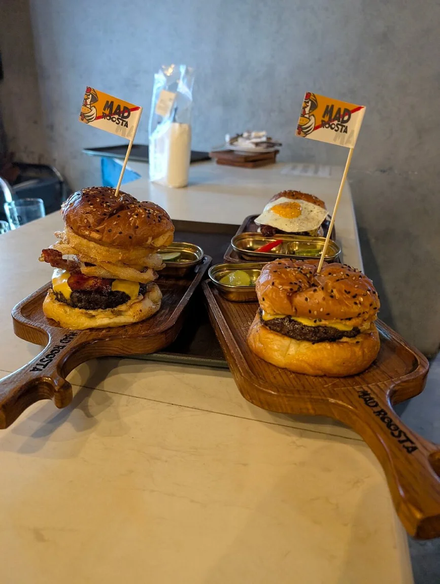 MAD ROOSTA | Burgers & Grill - all