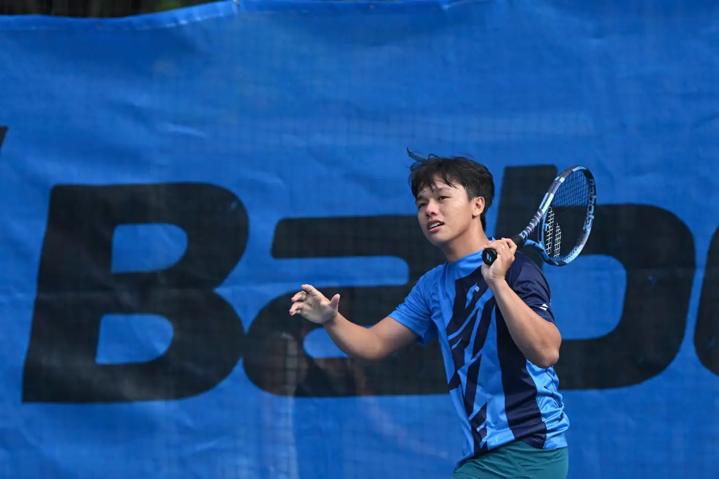 Pro Tennis Class – Learn the right techniques and play with perfect strategies!