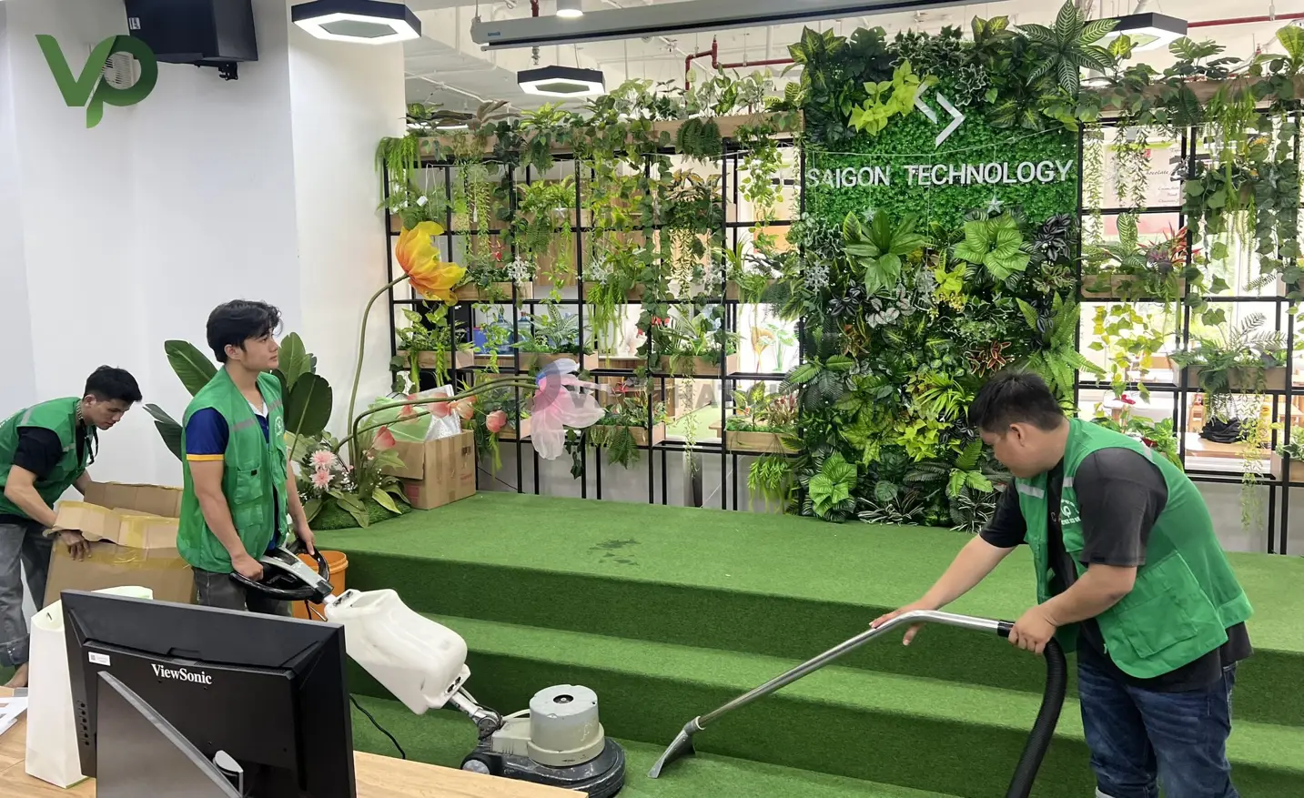 Increase productivity with a spotless office from Việt Phát