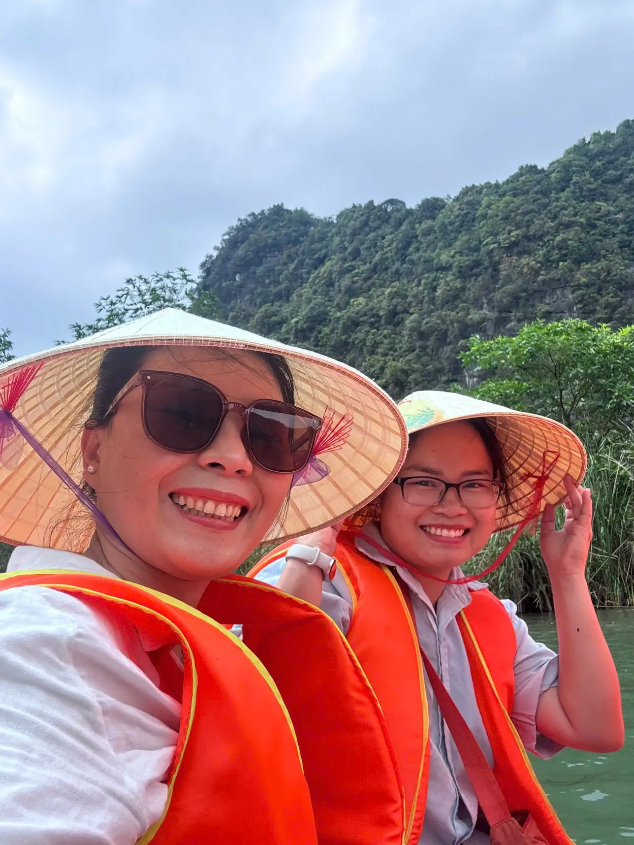 KOREAN TOUR GUIDE - NORTHERN VIETNAM TOUR