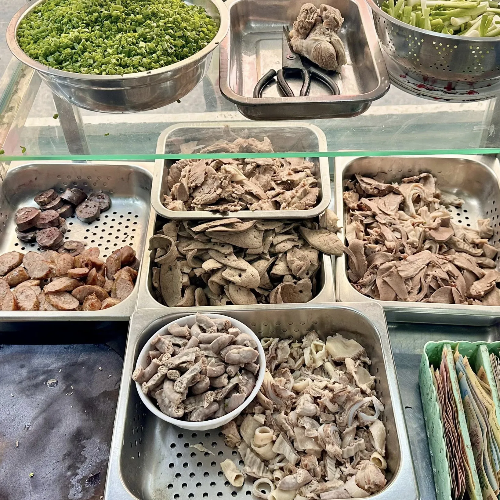 Chao Long 153 Nguyen Thi Minh Khai - all