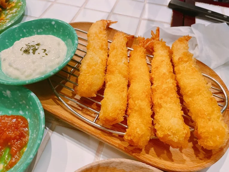 [호치민2군 타오디엔 맛집] 쭈꾸미 언니 (chili octopus sister) 위치/메뉴/영업시간 | 오늘은  쭈꾸미 맛집을 소개한다~~
한국에서 천호 쭈꾸미 골목 좀 다녀 본 나!
호치민에서 다양한 한식이 있다만 집 가깝고 트렌디한 곳을 찾아서 방문했다.
마스테리 타오디엔과 마스테리 안푸 사이 골목길에 위치하였다.
매장은 다소 아담하여 손님이 ... | Yerinn