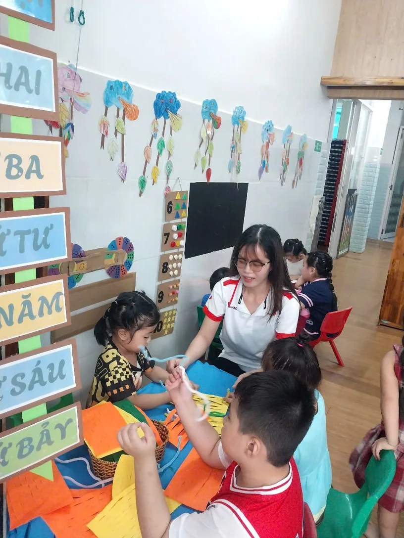 PART-TIME EVENING NANNY SERVICE - SUPPORT SOLUTION FOR CHILDCARE AFTER WORK