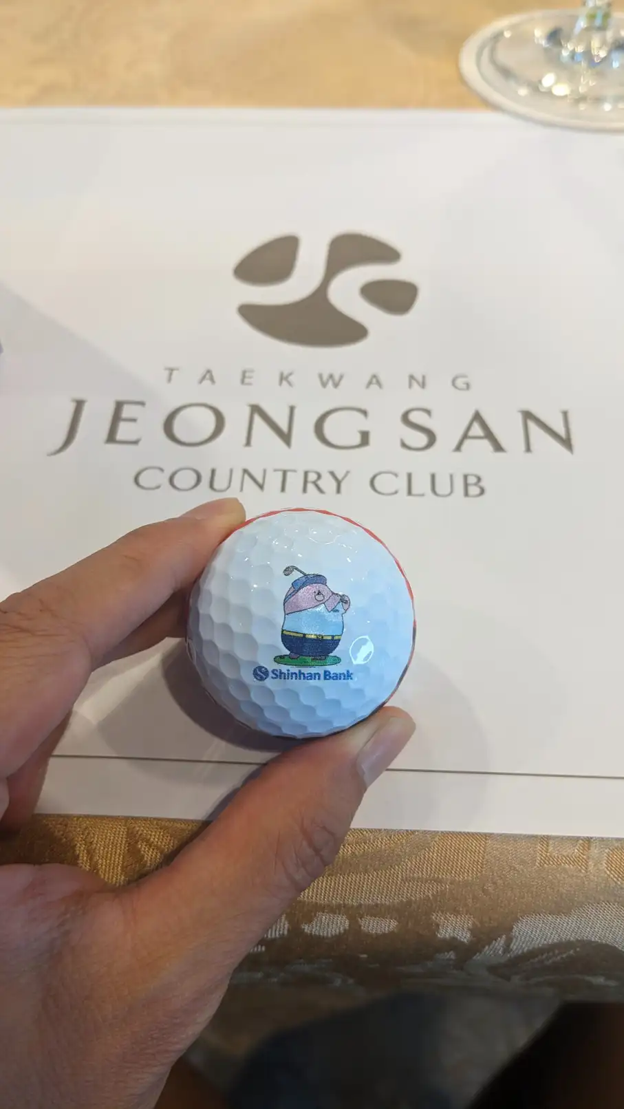 Playing golf with Shinhan Bank ball at Taekwang Jeongsan CC | Quan_Nguyen