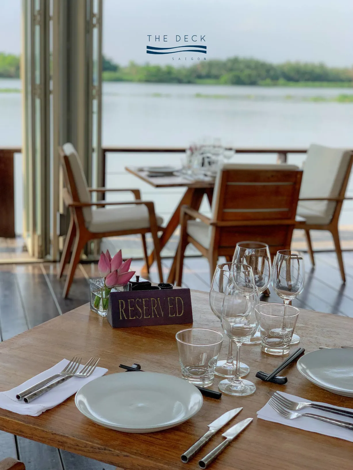 The Deck 사이공 - all