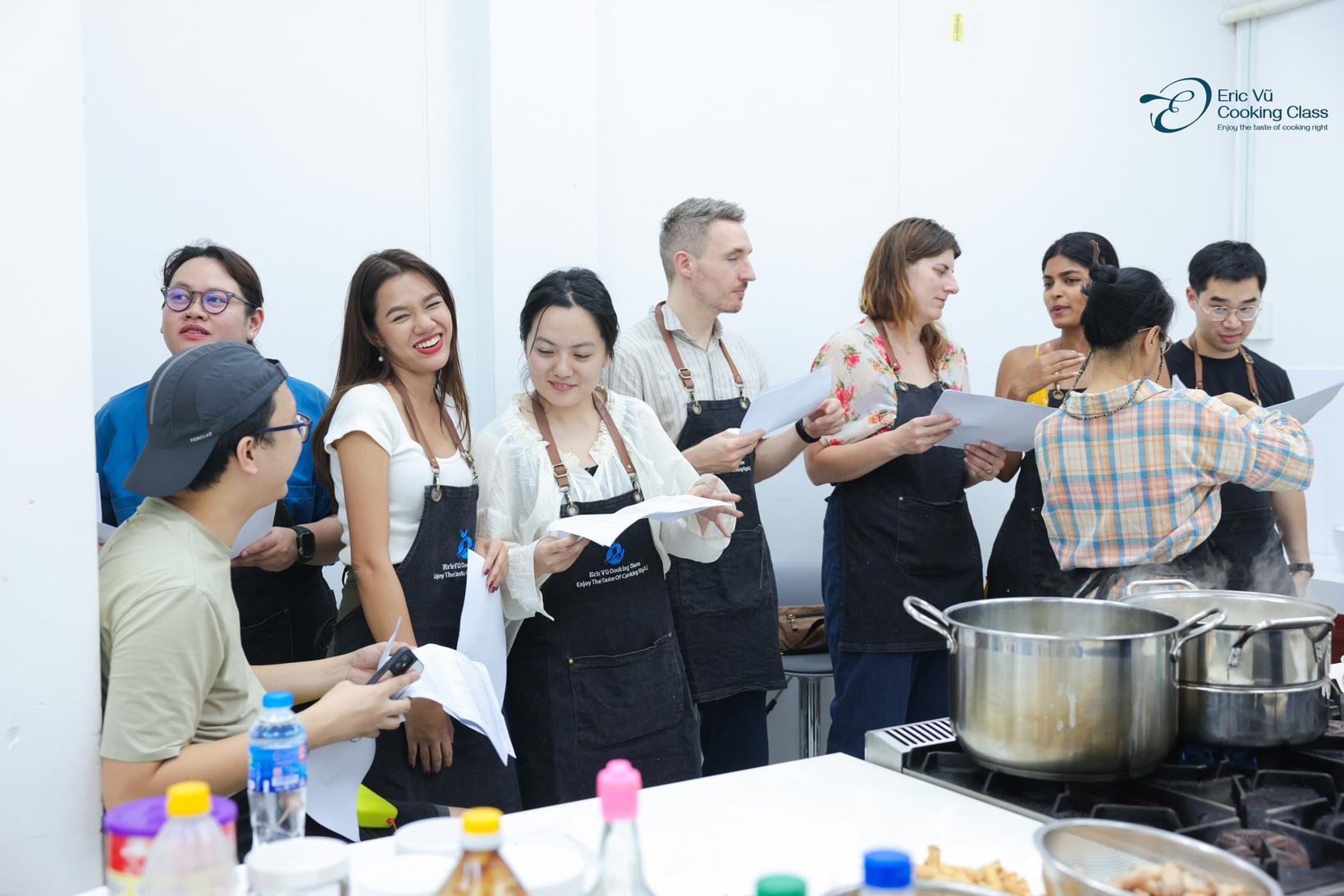 Master the art of cooking delicious traditional dishes with #1 culinary class.