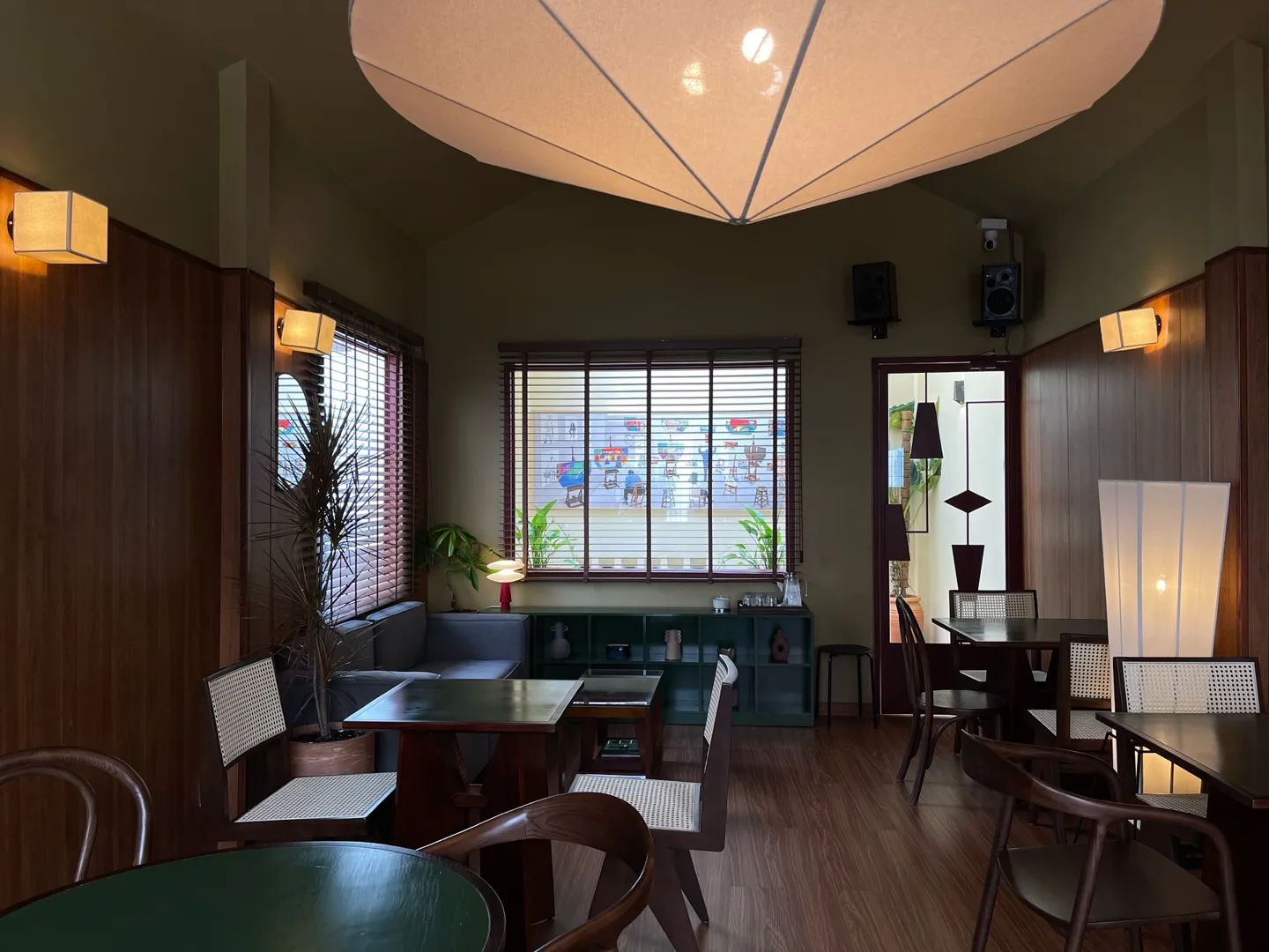 Make Room Café - Calmette