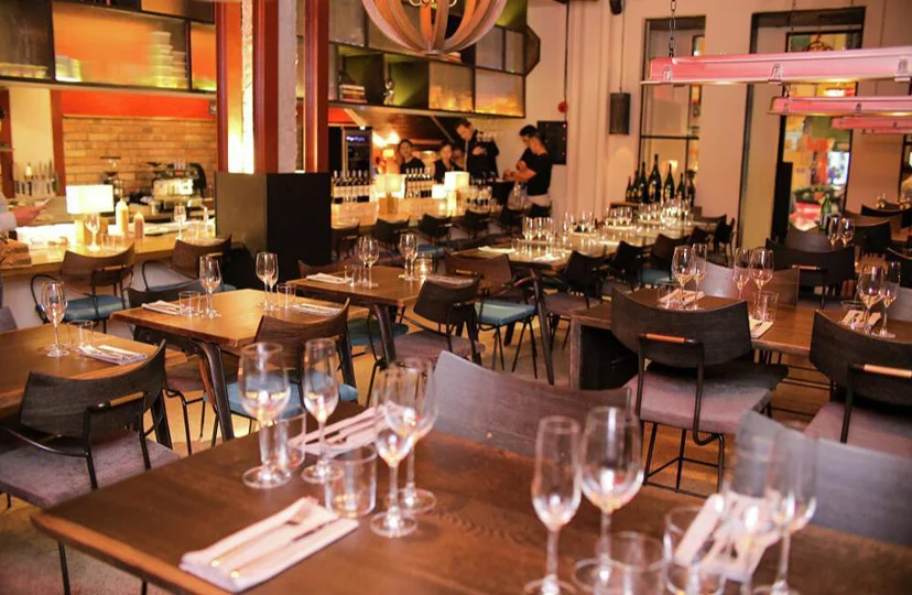 퀸스 사이공 - 3