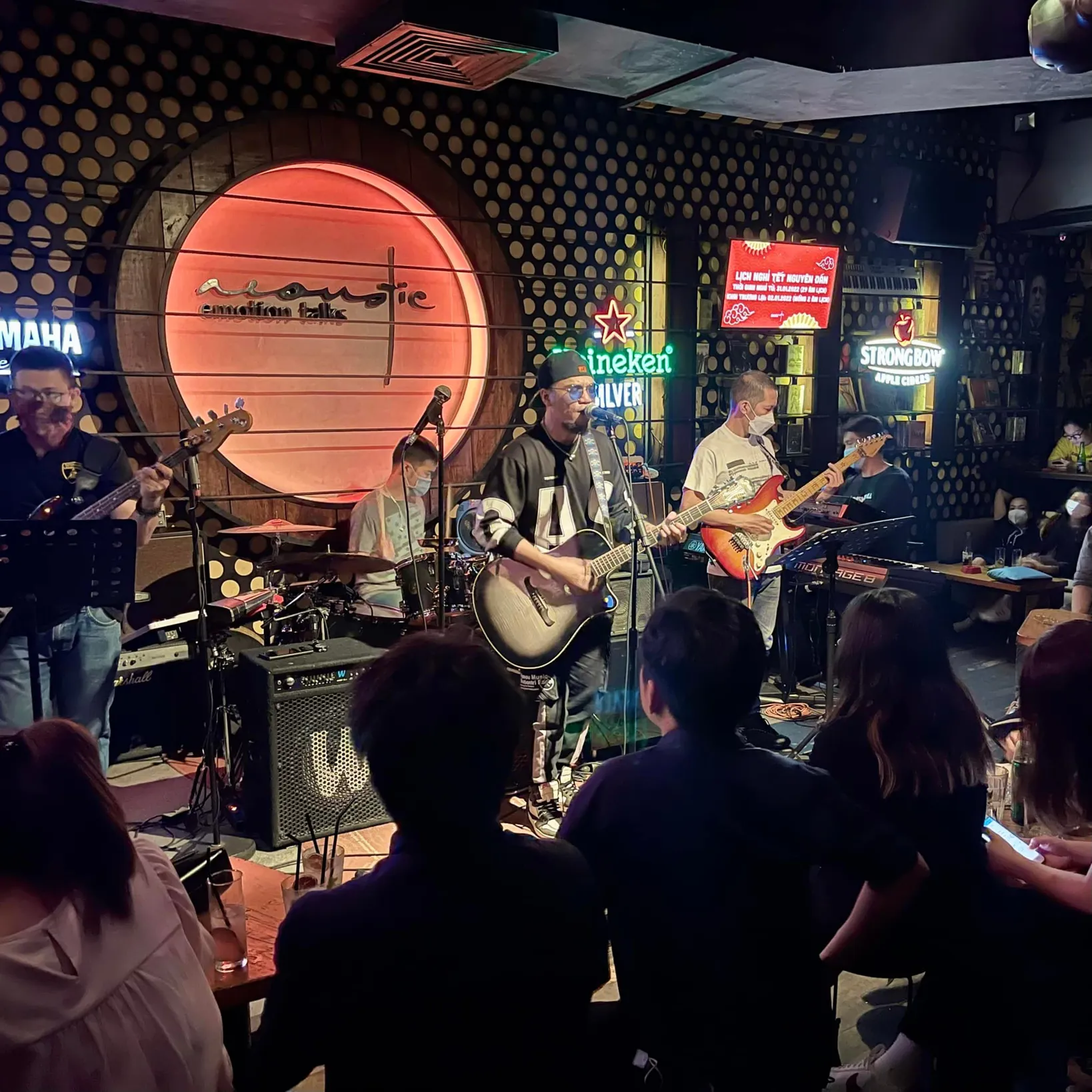 Acoustic Bar - Ngô Thời Nhiệm - 5