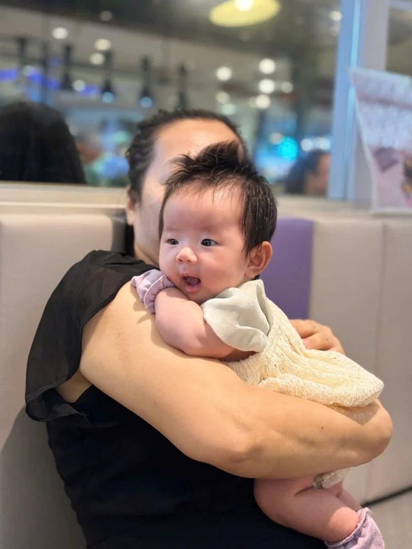 CÔ NHANH - EXPERIENCED NANNY, CARING FOR CHILDREN, MOTHER AT EASE