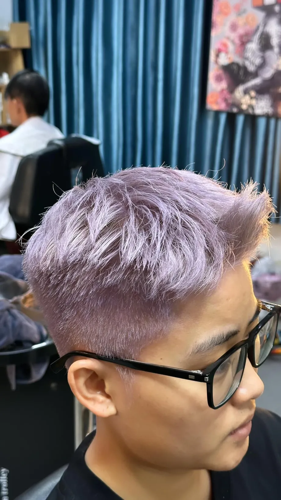 Professional men's haircut service in District 2 – AyeAi Barbershop - 3