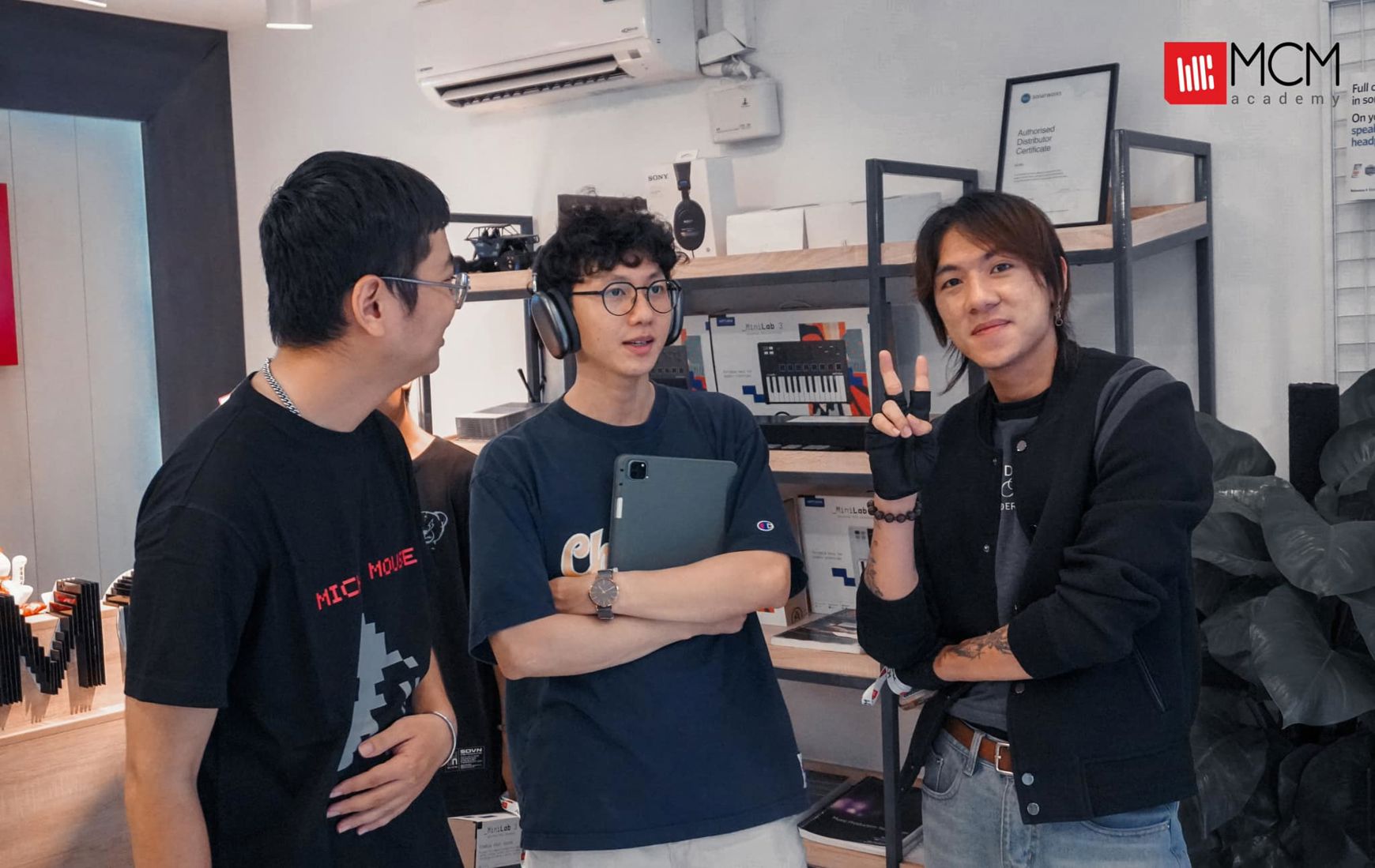 MCMA의 DJ 코스로 파티의 주인공이 되세요!