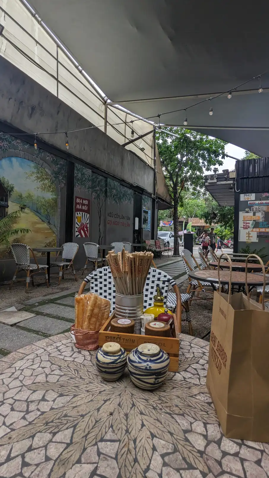 I really like the smoked beef phở at Phở SOL: 37 Xuan Thuy, Thao Dien | Quan_Nguyen