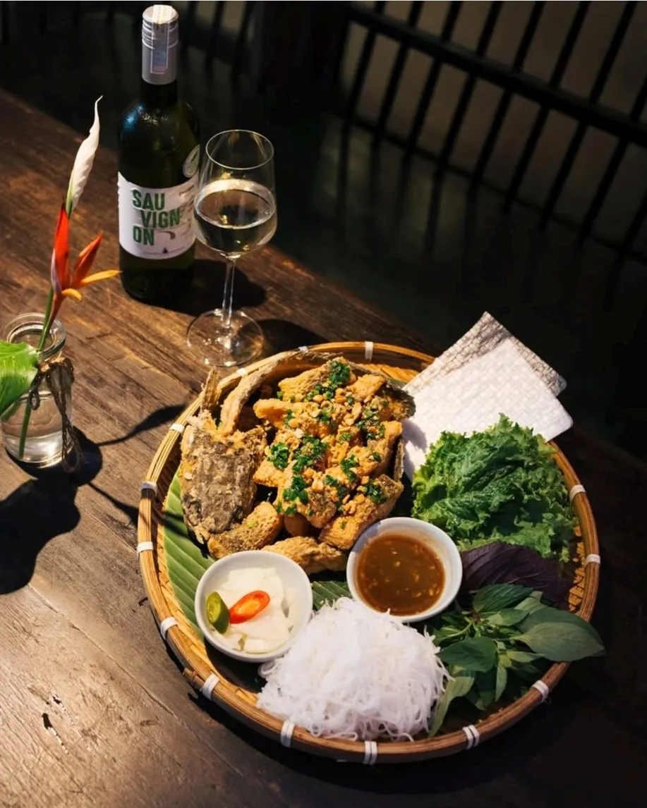 Nam Mê Kitchen & Bar - all