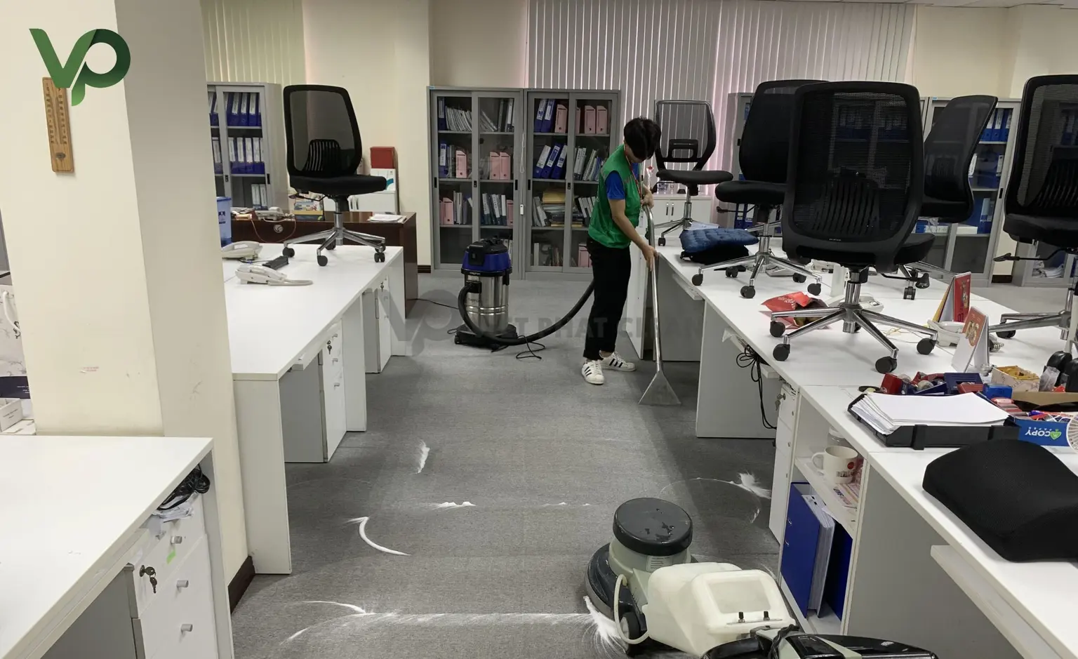 Increase productivity with a spotless office from Việt Phát