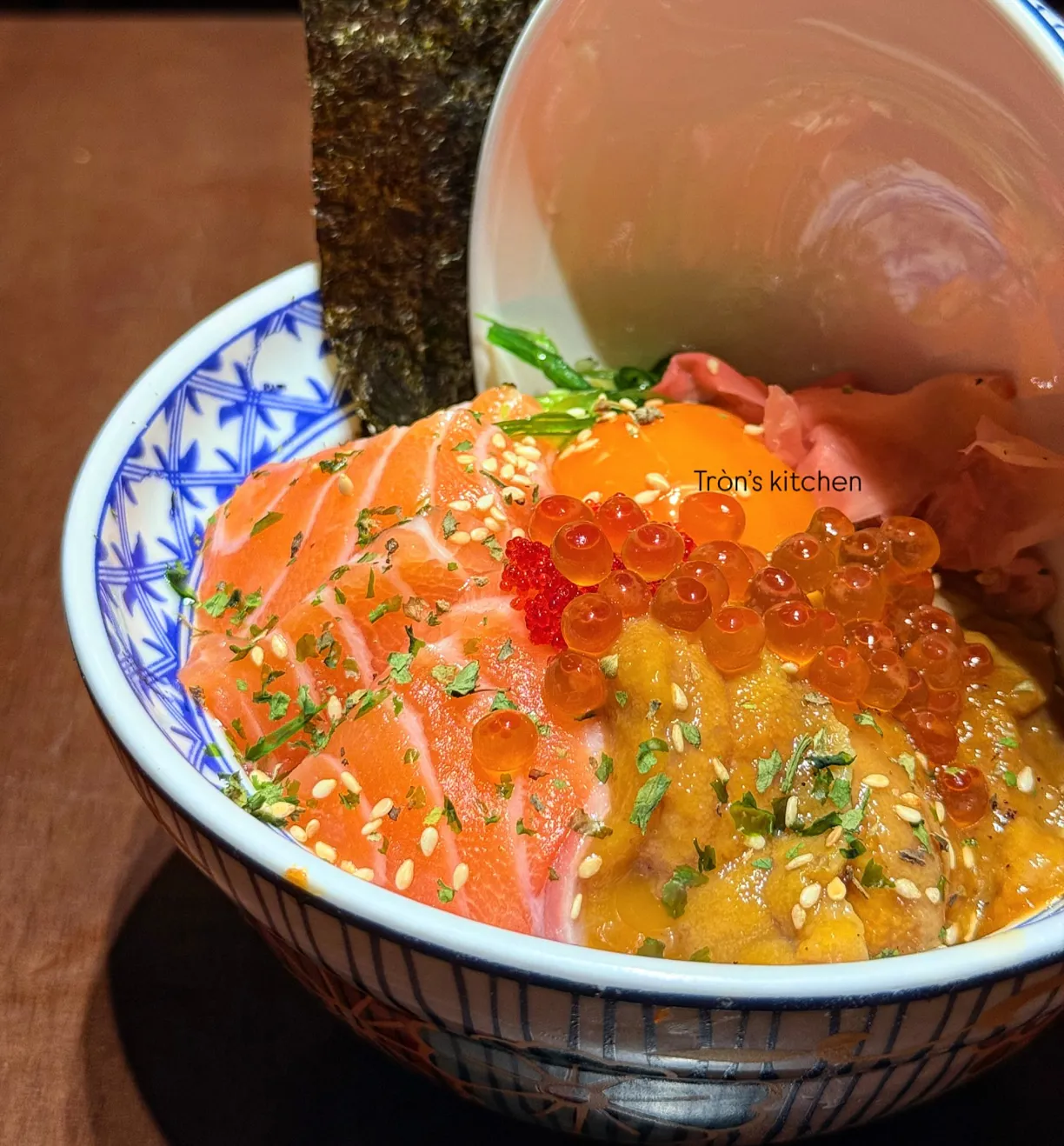 Tròn's kitchen - all