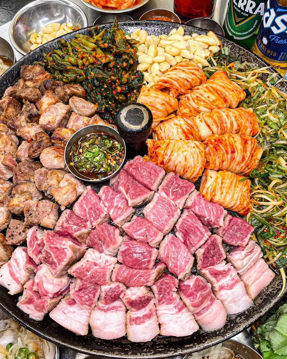 목구멍 호치민 1군점