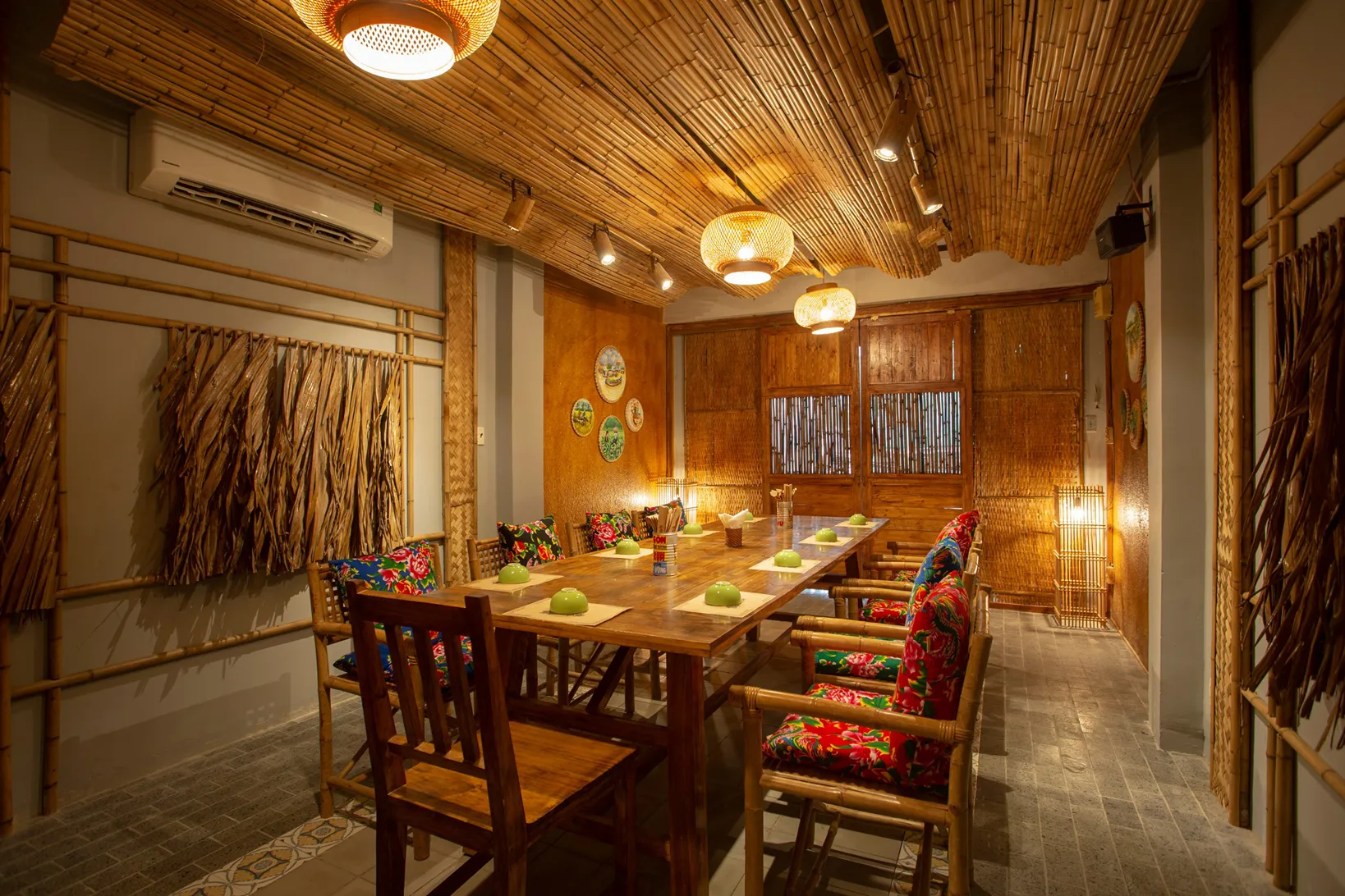 Bếp Mẹ Ỉn - Lê Thánh Tôn - all