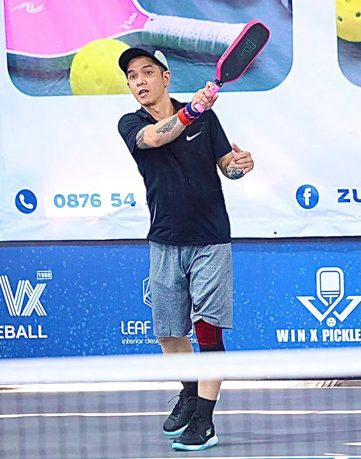 LEARNING PICKLEBALL IS VERY EASY FOR BEGINNERS!