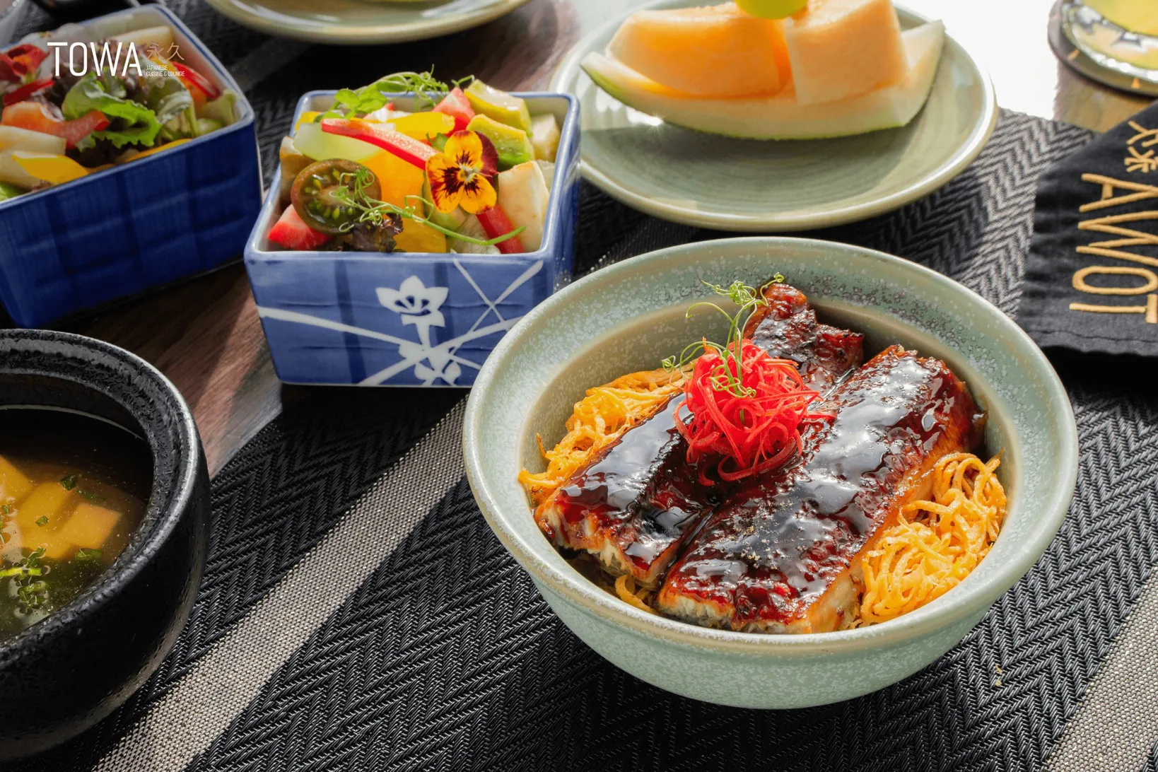 Towa - Japanese Cuisine & Lounge - 4