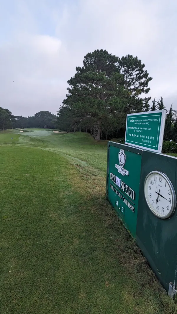 The 1st golf course in VN: Dalat Palace (other name: Doi Cu) | Quan_Nguyen