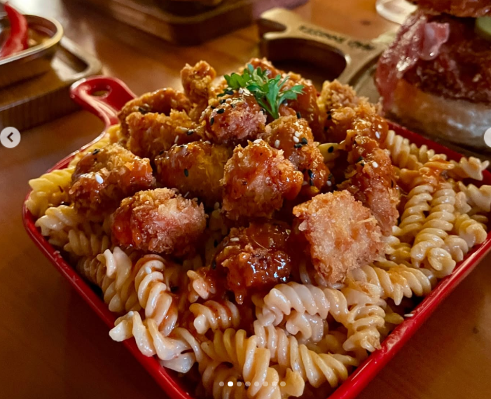 MAD ROOSTA | Burgers & Grill - 3