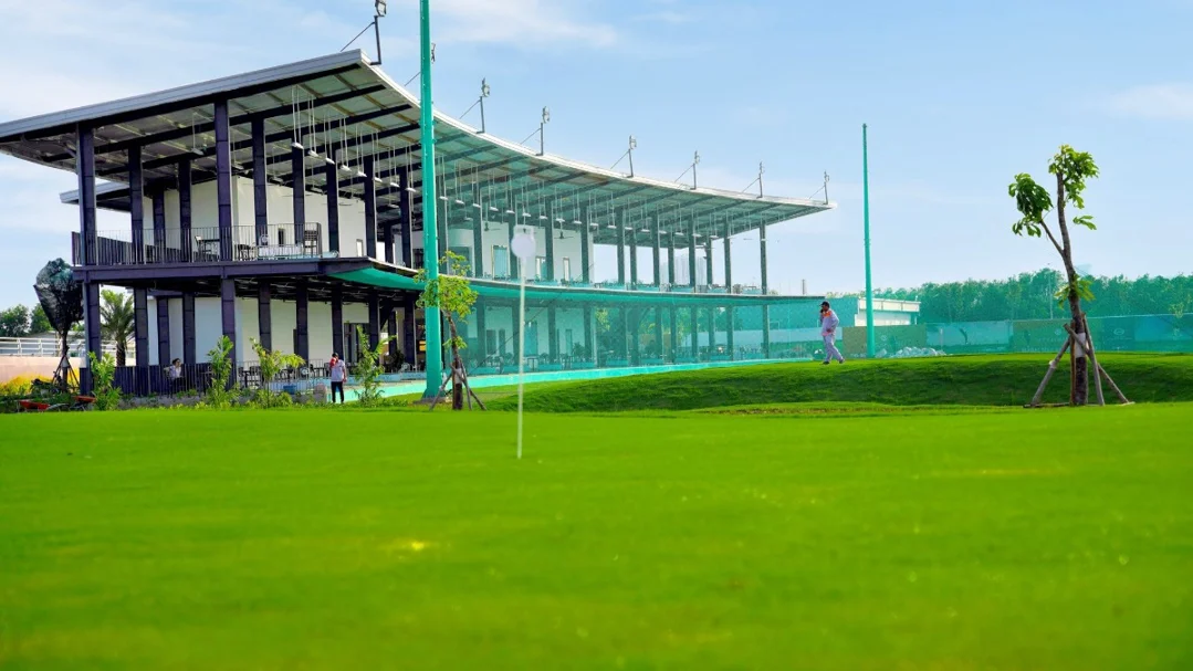 EXPERIENCE MODERN GOLF AT Global Golf Academy & Club - SCHEDULE YOUR TRAINING NOW - 3